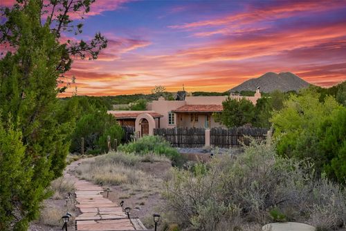 10 Miners Trl, Santa Fe, NM, 87508-6615 | Card Image
