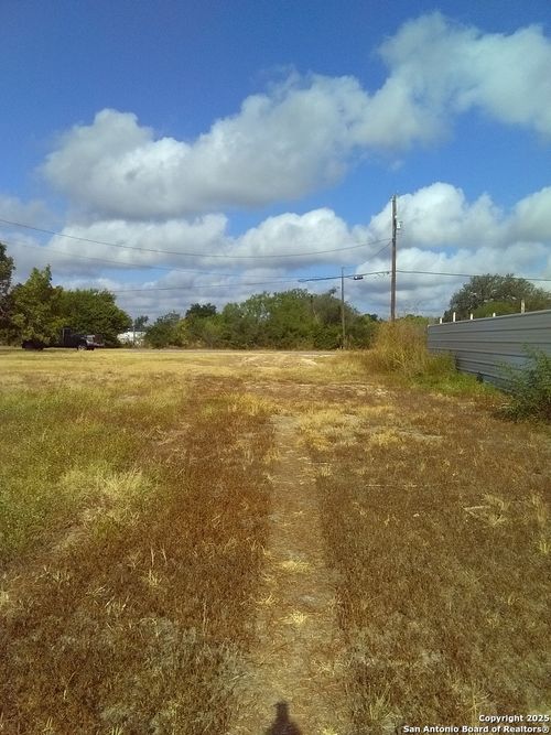 154, 158, 162 Bonair Dr, San Antonio, TX, 78222 | Card Image