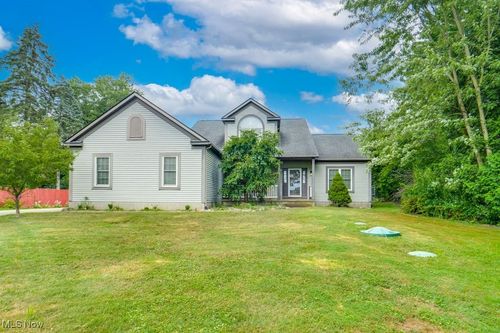 3362 Sunnybrook Rd, Kent, OH, 44240-7452 | Card Image