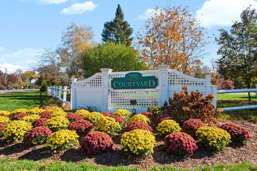 b2-360 Littleton Rd, Chelmsford, MA, 01824-3369 | Card Image