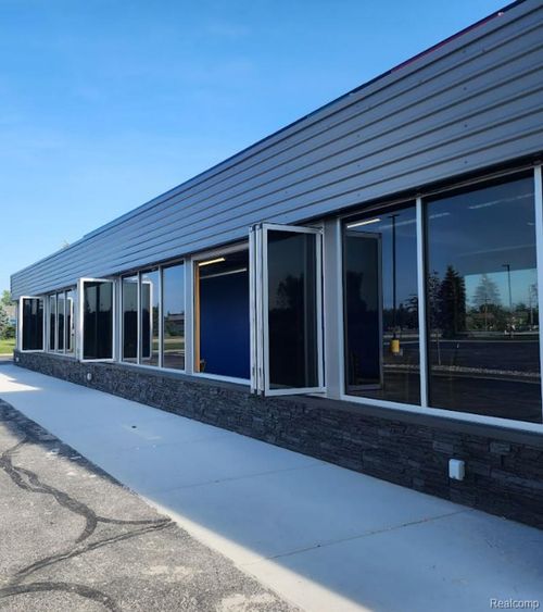 8845 Gratiot Rd, Saginaw, MI, 48609-4810 | Card Image