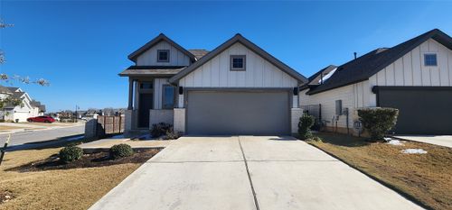 408 Los Olives Ln, Liberty Hill, TX, 78642-2655 | Card Image