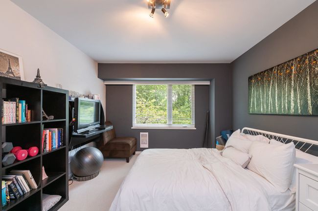 1452 Stevens St, Townhouse with 3 bedrooms, 3 bathrooms and 5 parking in White Rock BC | Image 25