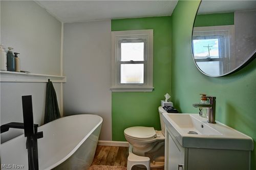 127 Sw 7th Drive Sw, New Philadelphia, OH, 44663 | Card Image
