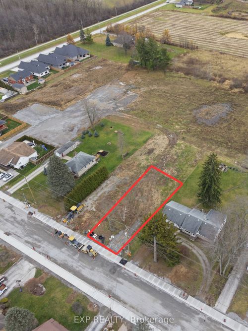 715 Quaker Rd, Pelham, ON, L3C3H3 | Card Image