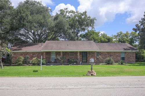 318 Peach Pt, Jones Creek, TX, 77541-9331 | Card Image