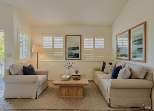 1185 Camellia Ln, Suisun City, CA, 94585-3804 | Card Image