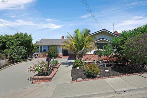 1254 Daily Dr, San Leandro, CA, 94577-6340 | Card Image