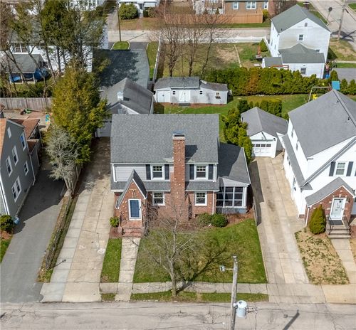 47 Knollwood Ave, Cranston, RI, 02910-4224 | Card Image