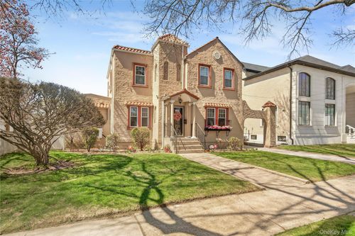 8258 235th St, Queens Village, NY, 11427-2122 | Card Image