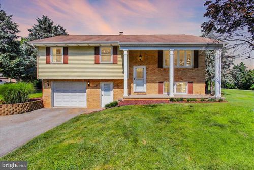 2184 Keeney Rd, SPRING GROVE, PA, 17362-7837 | Card Image