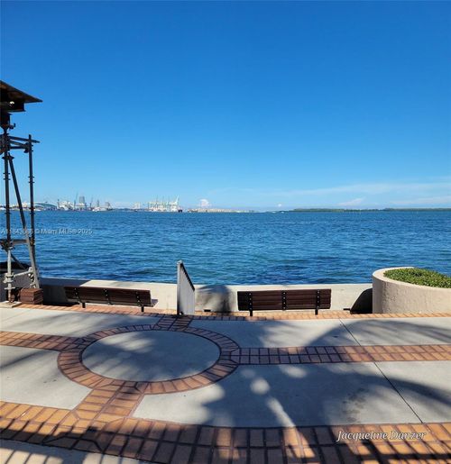 apt-307-540 Brickell Key Dr, Miami, FL, 33131-2636 | Card Image