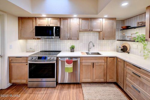5012 N Camino Del Lazo, Tucson, AZ, 85750-1500 | Card Image
