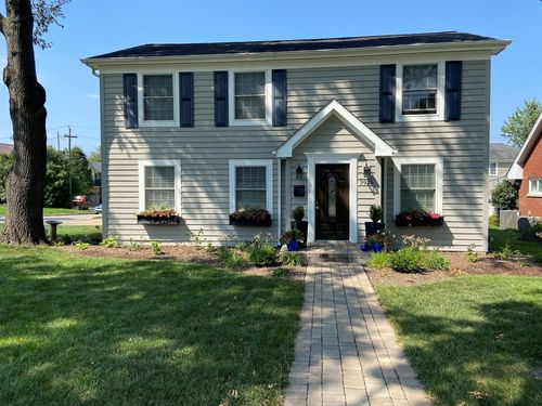 3976 Western Ave, Western Springs, IL, 60558-1042 | Card Image