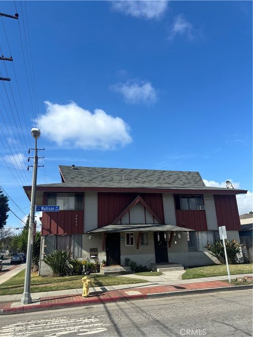 9643 Mallison Ave, South Gate, CA, 90280-4952 | Card Image