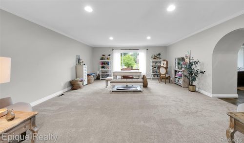 69416 Brookhill Dr, Bruce Twp, MI, 48065-4209 | Card Image