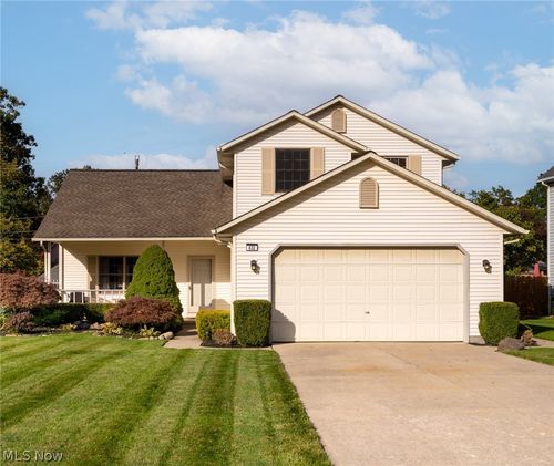 632 Bayberry Rd, Lorain, OH, 44053-3816 | Card Image