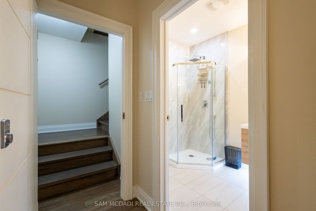 35A Broadview Ave, House attached with 3 bedrooms, 5 bathrooms and 2 parking in Mississauga ON | Image 28