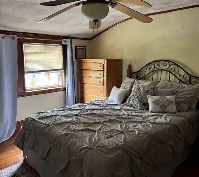 194 Fells Ave, House other with 3 bedrooms, 1 bathrooms and 4 parking in Medford MA | Image 17