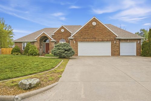 1401 S Georgia Dr, Bolivar, MO, 65613-3303 | Card Image