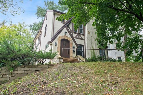 15 Arthur Ave Se, Minneapolis, MN, 55414-3405 | Card Image