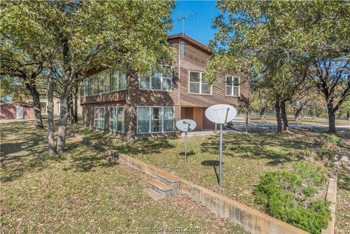 10654 W Us Highway 79, Hearne, TX, 77859 | Card Image