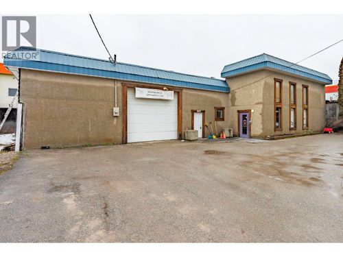 907 10th St N, Golden, BC, V0A1H2 | Card Image