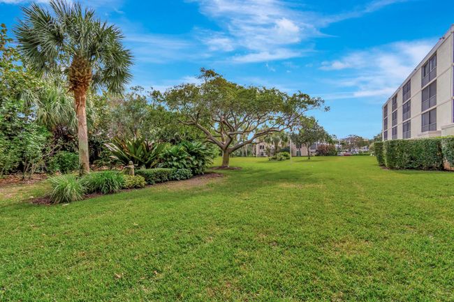 APT-101C - 300 N Highway A1a, Condo with 2 bedrooms, 2 bathrooms and null parking in Jupiter FL | Image 34
