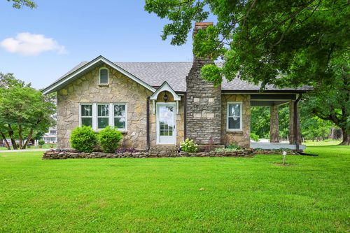 186 Sulphur Springs Rd, Shelbyville, TN, 37160-6743 | Card Image