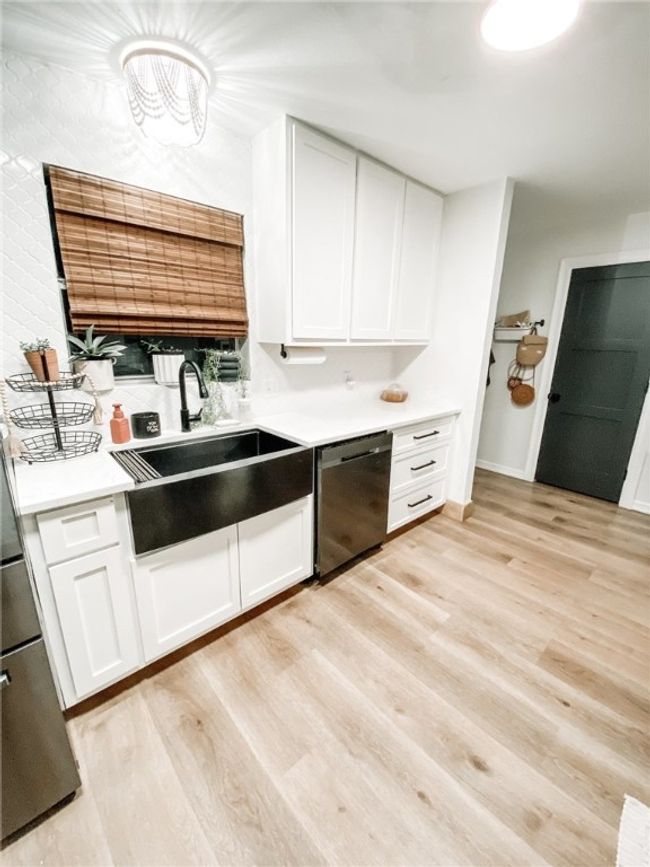 1801 Clare Dr, House other with 4 bedrooms, 4 bathrooms and null parking in Alice TX | Image 5