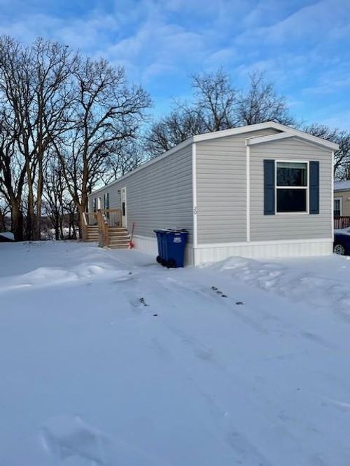 20 Lawrence Ln, Saint Charles, MN, 55972-9300 | Card Image