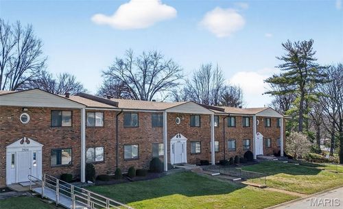 unit-4-7908 Camelot Ln, Saint Louis, MO, 63123-1957 | Card Image