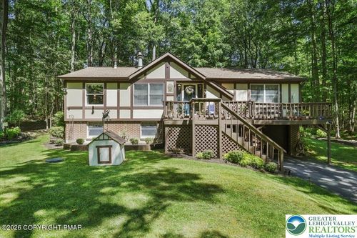 137 Outer Dr, Pocono Lake, PA, 18347-8067 | Card Image
