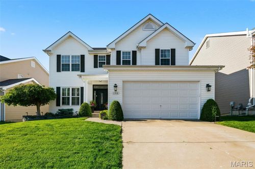176 Berry Manor Cir, Saint Peters, MO, 63376-5390 | Card Image