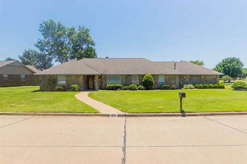 1819 W Liberty Avenue, Stillwater, OK, 74074-0000 | Card Image