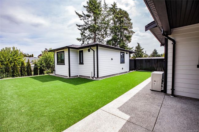 850 Snowdrop Ave, House other with 6 bedrooms, 6 bathrooms and 5 parking in Victoria BC | Image 62