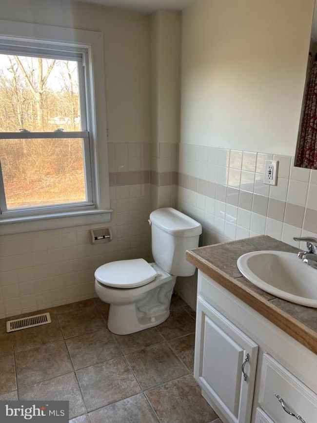 231 S Route 73, House other with 5 bedrooms, 2 bathrooms and null parking in HAMMONTON NJ | Image 15
