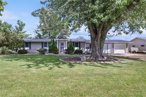 109 Elm St, Van Horne, IA, 52346-9843 | Card Image