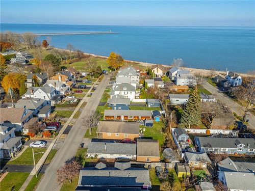 832 Washington Ave, Irondequoit, NY, 14617-1231 | Card Image