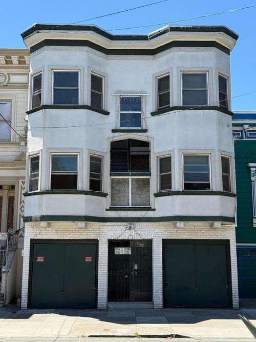 11721174 Treat Avenue, San Francisco, CA, 94110 | Card Image