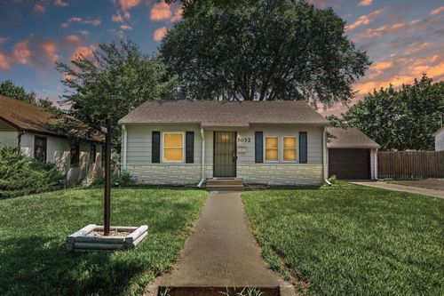 5032 Washburn Avenue N, Minneapolis, MN, 55430 | Card Image