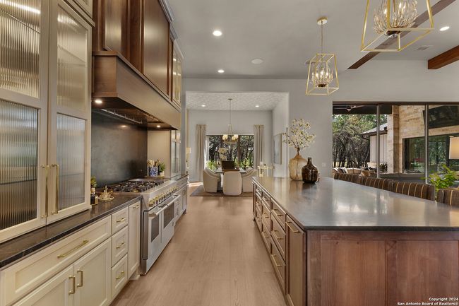 8170 Blue Oak, House other with 4 bedrooms, 5 bathrooms and null parking in Garden Ridge TX | Image 42