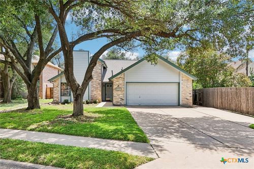 8111 Chainfire Cv, Austin, TX, 78729-6421 | Card Image