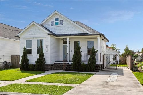 2012 Esteban St, Arabi, LA, 70032-1435 | Card Image