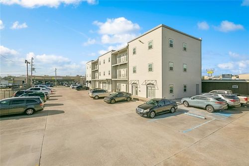 ste-204-e-2637 Edenborn Ave, Metairie, LA, 70002-7042 | Card Image