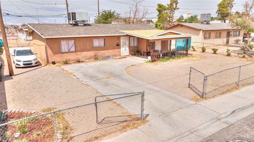 2537 Page St, North Las Vegas, NV, 89030-3737 | Card Image