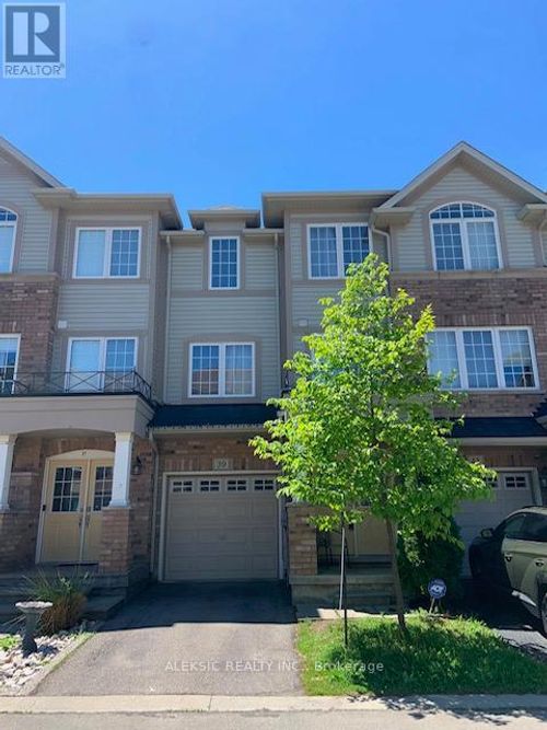 39 Mayland Trail, Stoney Creek, ON, L8J0G4 | Card Image