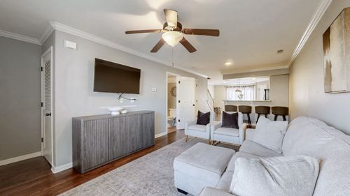 142 Cobblestone Place Dr, Goodlettsville, TN, 37072-8489 | Card Image