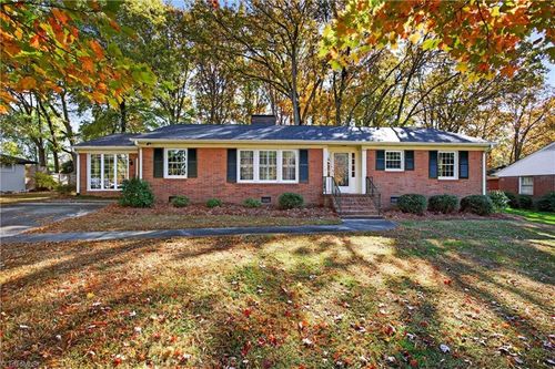 2174 Woodland Ave, Burlington, NC, 27215-4539 | Card Image