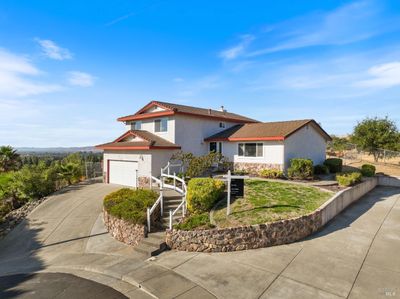 656 Hillside Drive, House other with 4 bedrooms, 2 bathrooms and 2 parking in Fairfield CA | Image 2